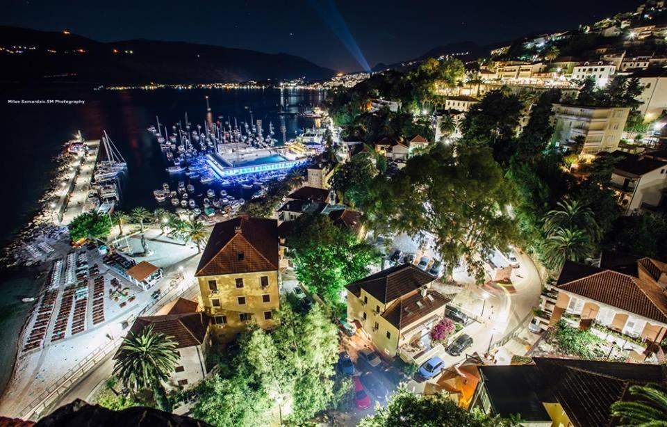 Apartments Forte Mare Herceg Novi Exterior foto